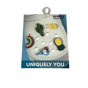 NWT 5 fun trend Jibbitz